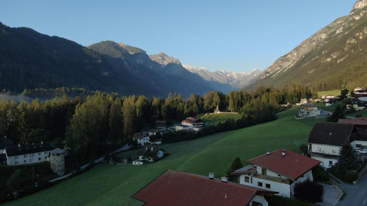 Alpen Gasthof Apartments Hohe Burg Тринц Екстериор снимка